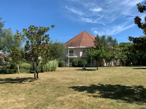 Les Jardins de Beauval hotel building in its grounds, near ZooParc de Beauval