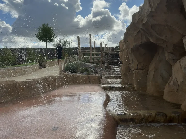 Water play area and rocks at Les Roches Vives, ZooParc de Beauval